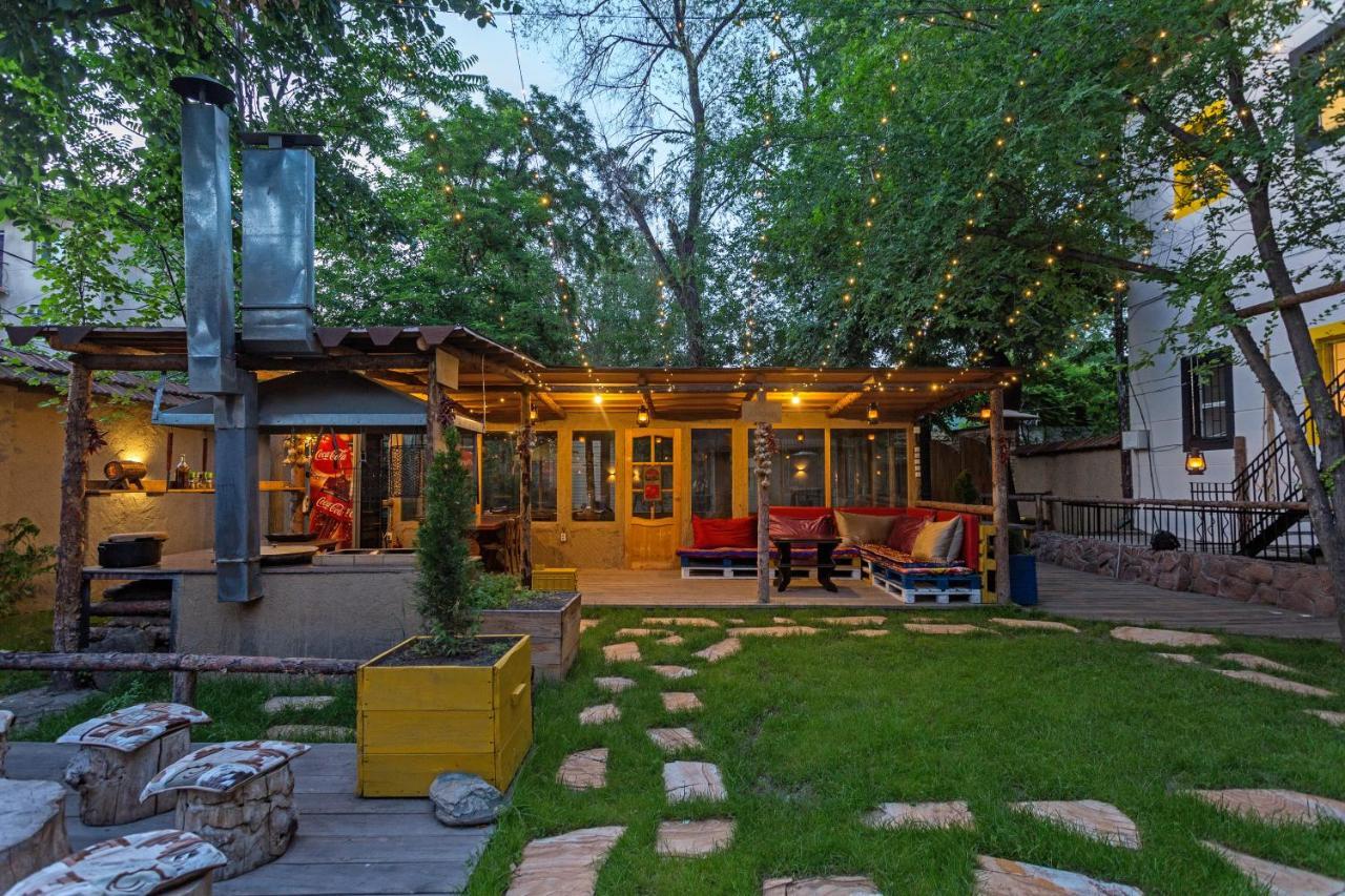 Albergue Koisha Bishkek Exterior foto