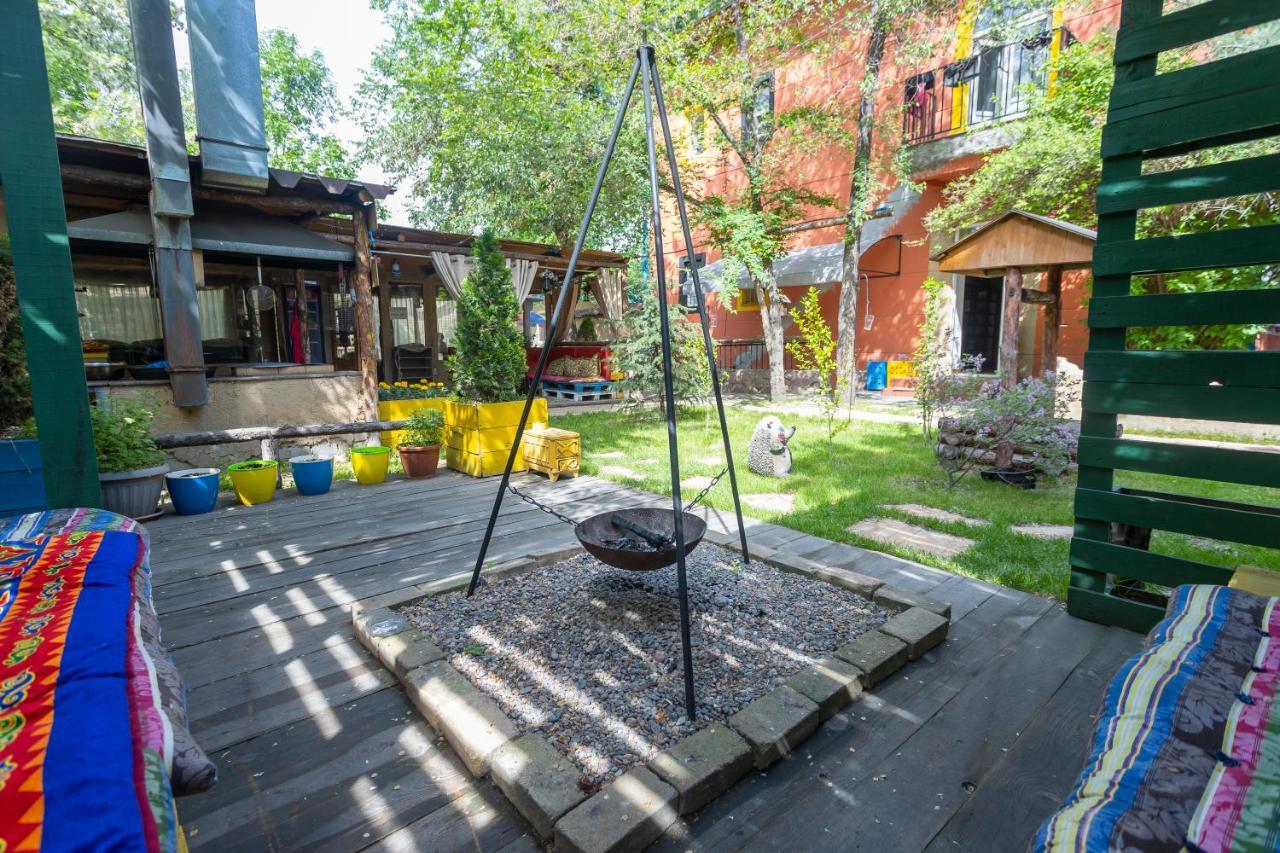 Albergue Koisha Bishkek Exterior foto
