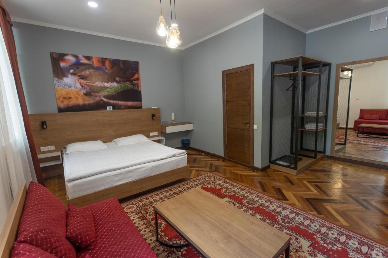 Albergue Koisha Bishkek Exterior foto
